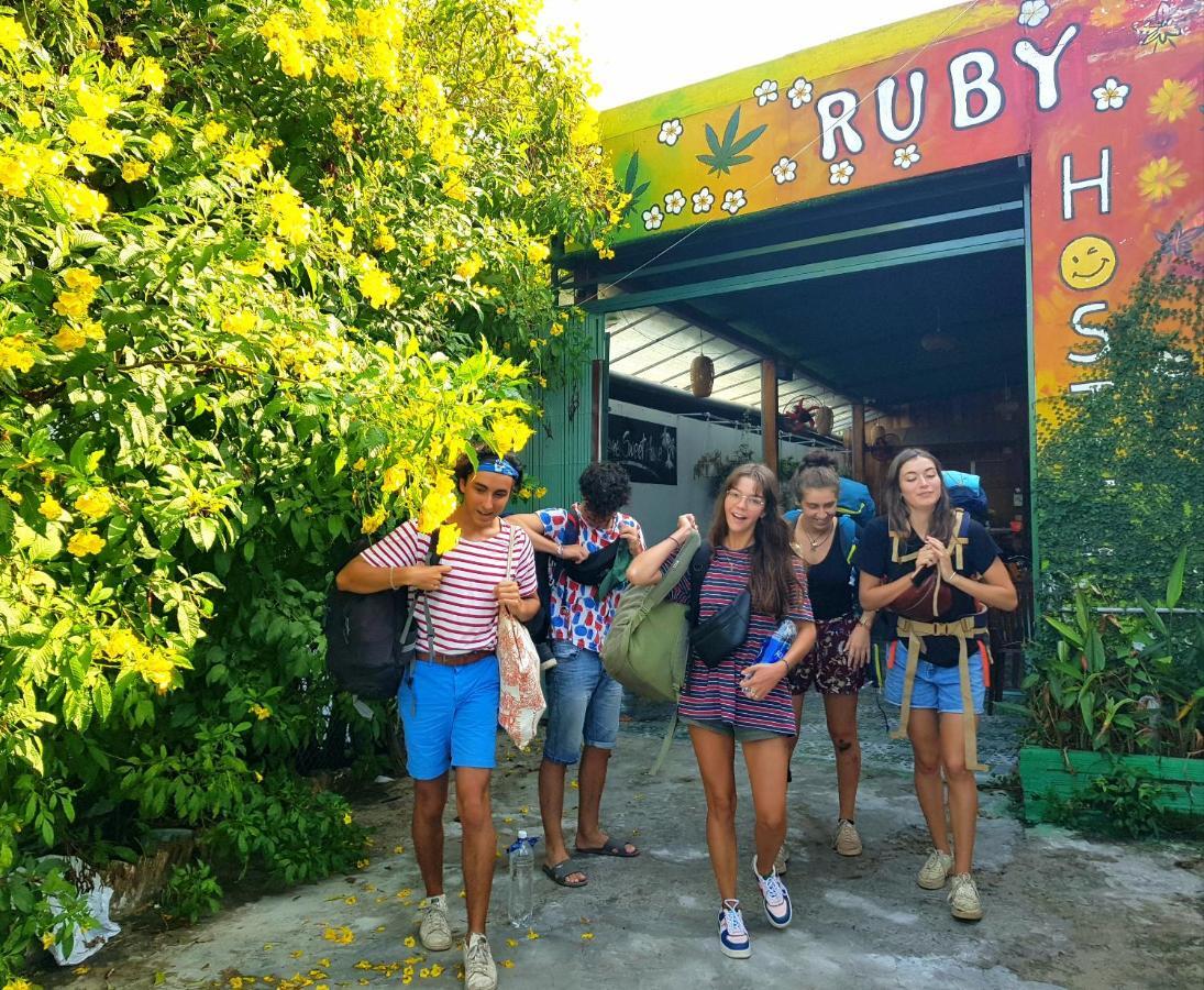 Ruby Phu Quoc Hostel Luaran gambar